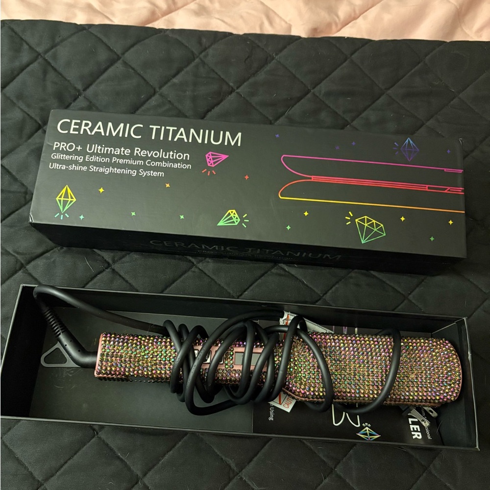 Ceramic Titanium rhinestone Hair Straightener